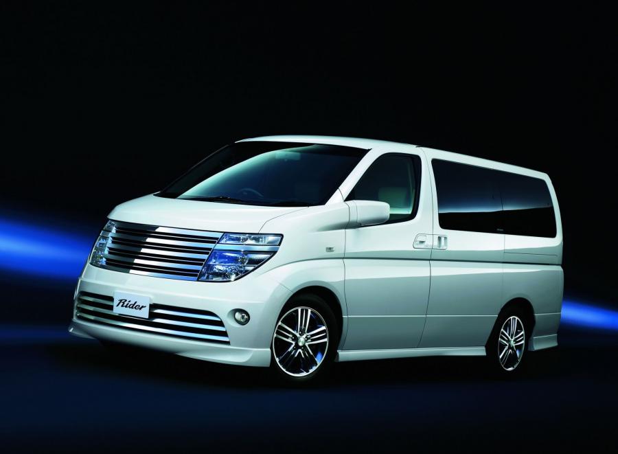  Nissan Elgrand Autech Rider 2002 года  (фото 3 из 3)